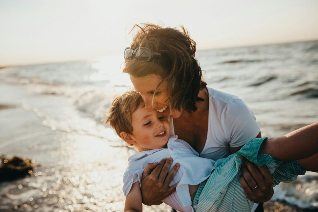 Mother playing with son increases oxytocin